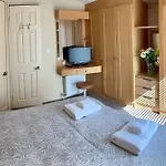 Earls View Caravan *