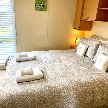 Earls View Caravan Campsite *
